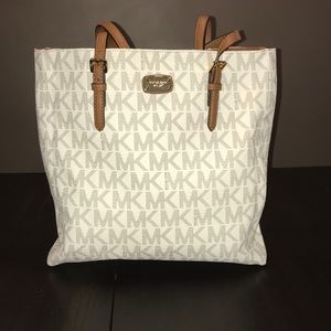 Michael Kors Jet Set Travel Large NS Tote